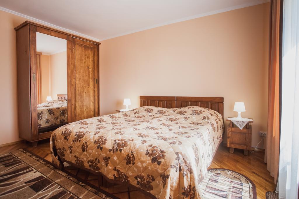 Saxony Dim Διαμέρισμα Chernivtsi Εξωτερικό φωτογραφία