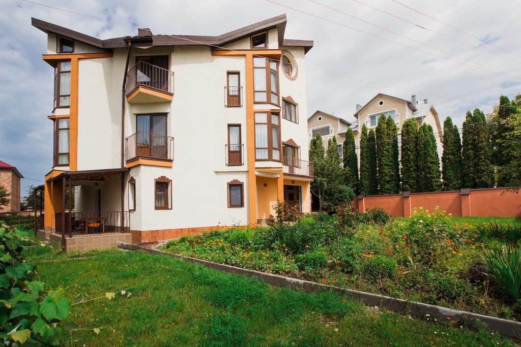 Saxony Dim Διαμέρισμα Chernivtsi Εξωτερικό φωτογραφία